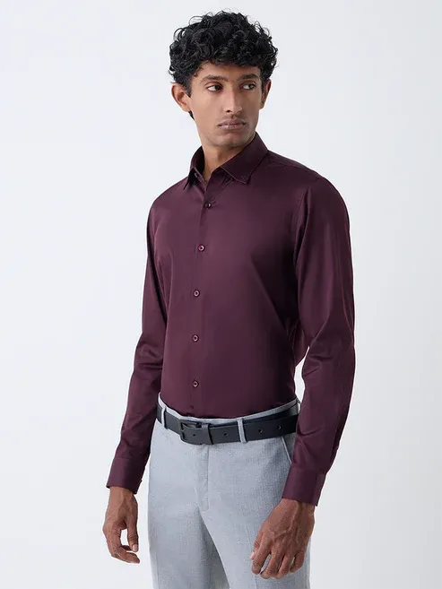 Formals Wine Solid Slim-Fit Cotton-Blend Shirt